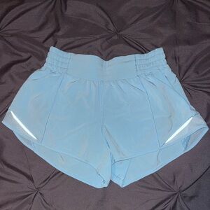 Lululemon 2.5 inch Hotty Hot shorts